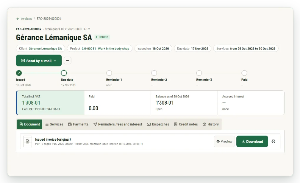 Issued invoice: steps issued, due date, reminders, paid, with the total incl. VAT and the balance. Fictitious data.